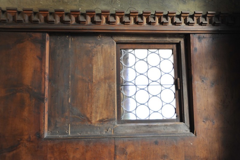 Merano, Castello principesco: finestra scorrevole (fine XV sec.)