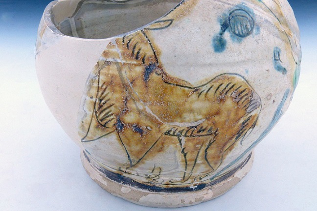 Marebbe/Casa parocchiale: Boccale in "ceramica graffita" (XVI-XVII secolo)
