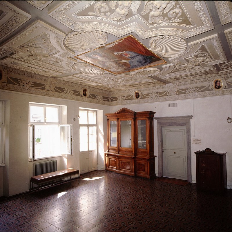 Bolzano: vano con soffitto a stucco (tardo XVII secolo) in un palazzo