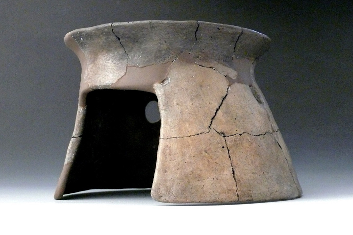 Rasun di Sotto: Braciere in ceramica (VI secolo a.C.)