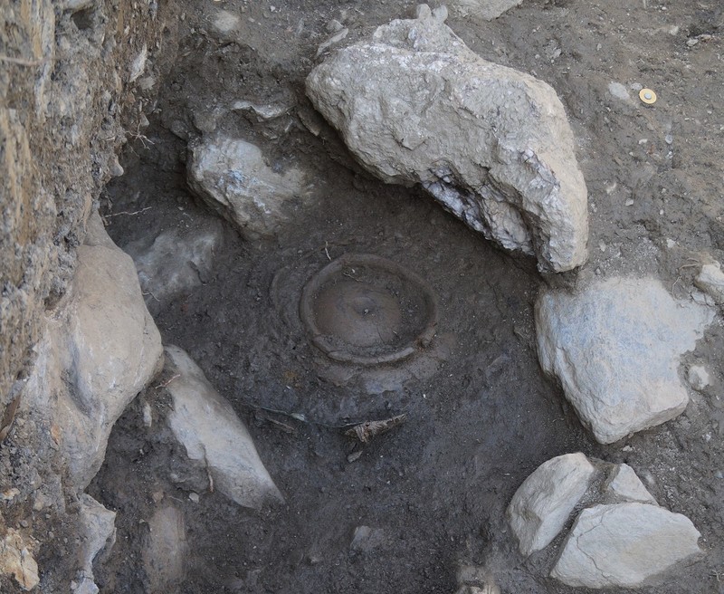 Dobbiaco/Santa Maria: Tomba ad incinerazione dell'età del Ferro (VI sec. a.C.)