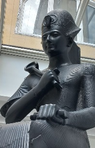Riproduzione in vetroresina statua di Ramesse II