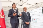 LH Arno Kompatscher und Landtagsvizepräsident Roberto Bizzo auf dem Silvius-Magnago-Platz. Foto:LPA/ohn.