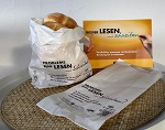 Rund um den Weltbildungstag am 24. Jänner verkaufen die Obervinschger Bäckereien ihre Ware in eigenen Brotsäckchen mit der Aufschrift: "Probleme beim Lesen und Schreiben? Du bist nicht allein. Das betrifft fast jede 10. Person. Wir un