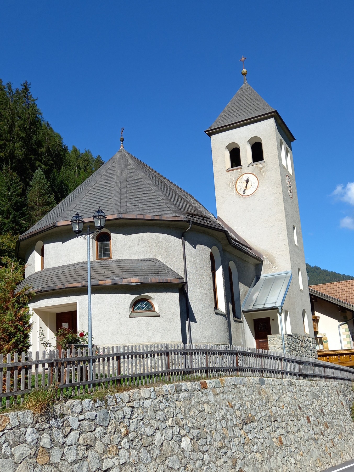 Kirche zur hl. Theresia in Gomagoi