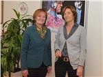 L’assessora Martha Stocker con la neo eletta presidente dell’IPL/AFI, Christine Pichler 