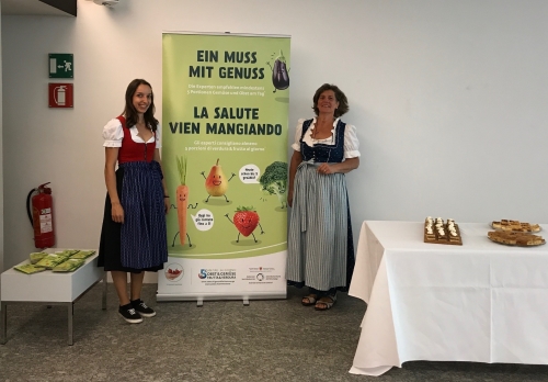 Rinfresco sano preparato dall'Associazione delle donne coltivatrici sudtirolesi in occasione della Giornata mondiale del cuore, 28 settmbre 2019