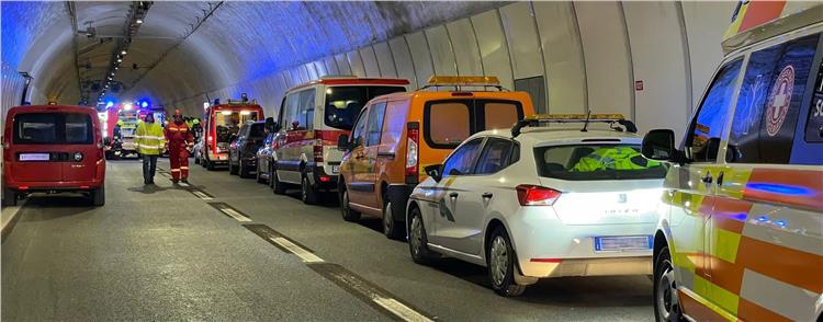 Esercitazione: Incidente stradale nella galleria del Virgolo A22