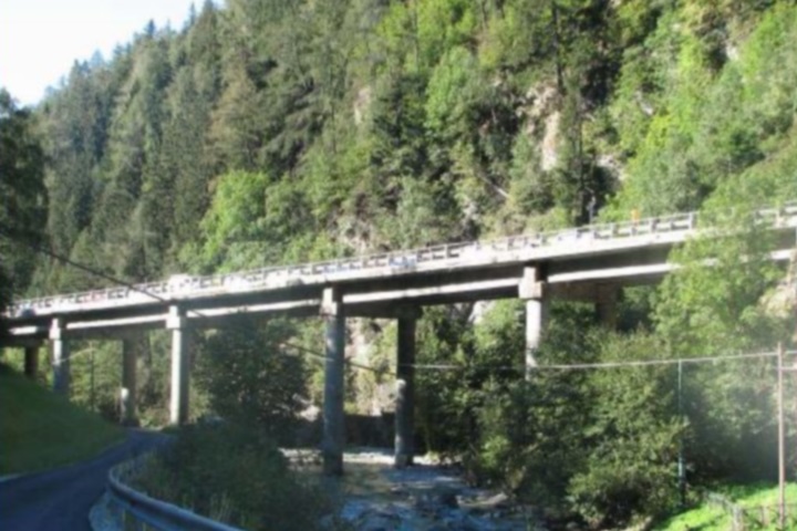 Ponte sul fiume Isarco 1
